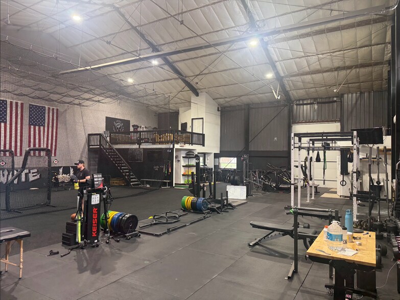 More Photos Of 500-504 2nd St, Castle Rock Warehouse For Lease