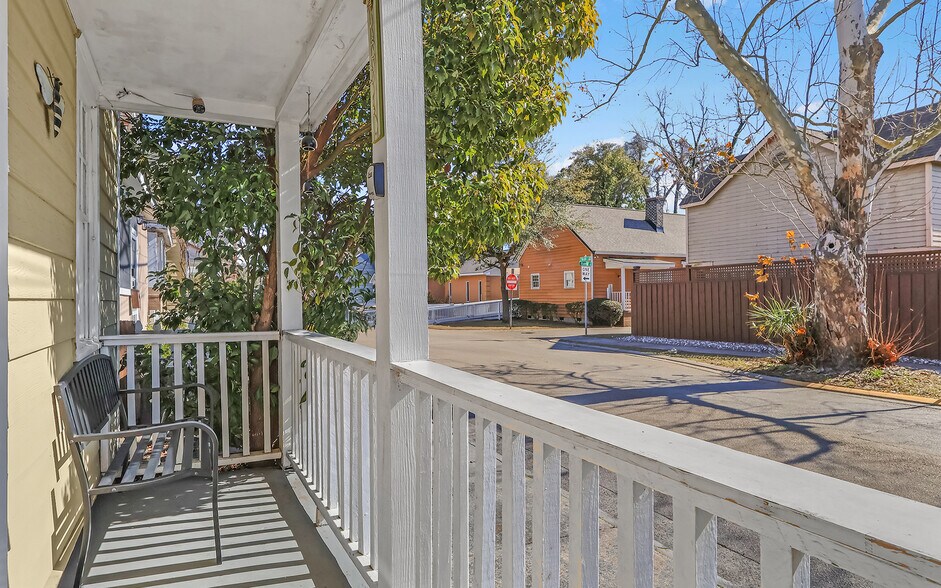 More Photos Of 510 Nicoll St, Savannah Hospitality For Sale