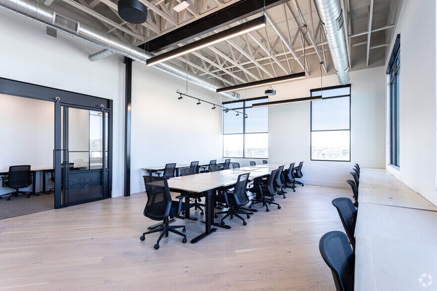 More Photos Of 412 W Rivers Edge Dr, Provo Coworking Space