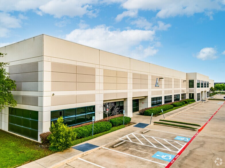 More Photos Of 3801 E Plano Pky, Plano Unknown For Lease