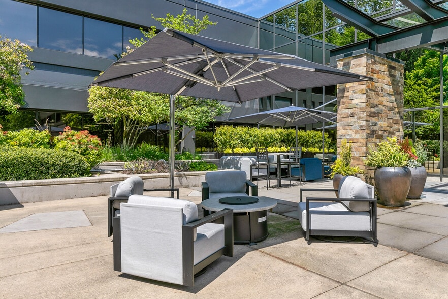 More Photos Of 3009 112th Ave NE, Bellevue Unknown For Lease