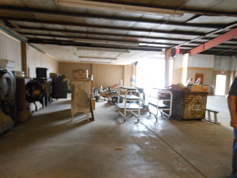 More Photos Of 737 N Magnolia Ave, Ocala Distribution For Sale