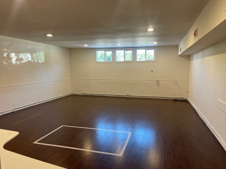 More Photos Of 7815-7817 Melrose Ave, Los Angeles Storefront Retail Office For Lease