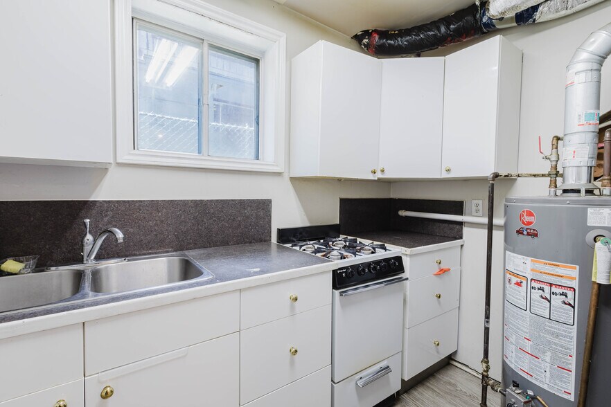More Photos Of 8504 98 St NW, Edmonton Apartments For Sale