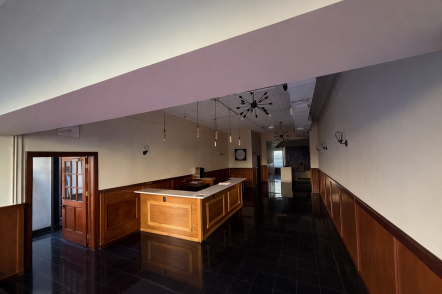 More Photos Of 140 Montague St, Brooklyn General Retail For Lease