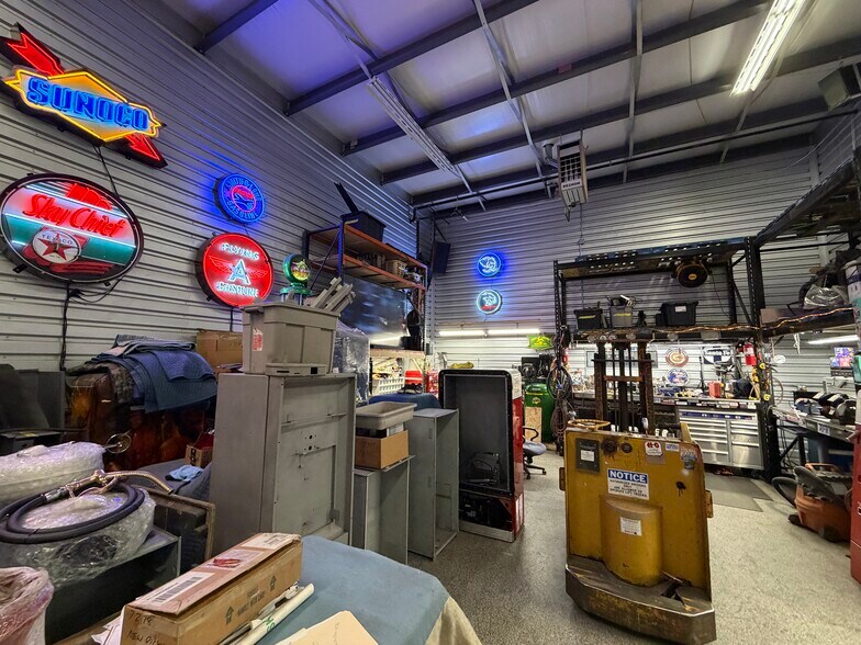 More Photos Of 9335 Commerce Center St, Highlands Ranch Warehouse For Sale