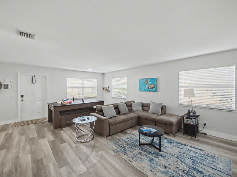 More Photos Of 112 Claremont Ln, Palm Beach Shores Apartments For Sale