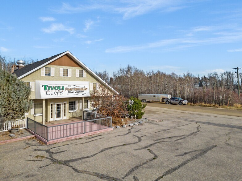 More Photos Of 1916 10th Av, Spruce View Restaurant For Sale