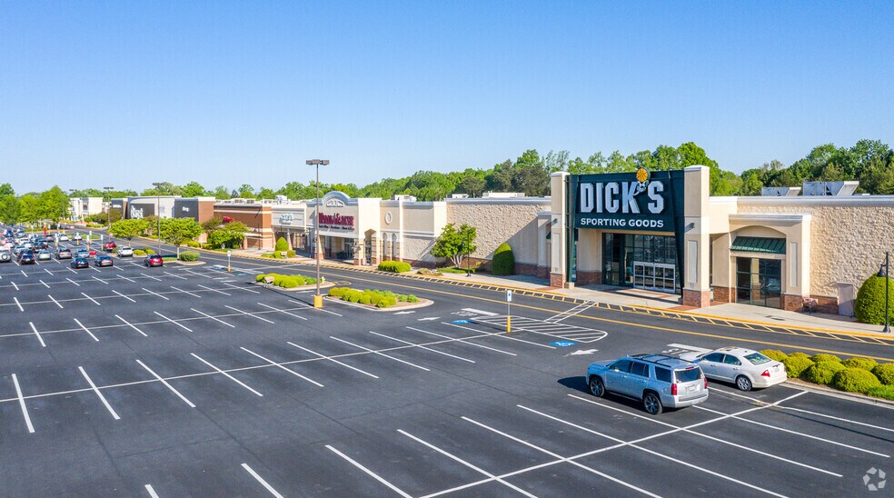Primary Photo Of 598 River Hwy, Mooresville Unknown For Lease