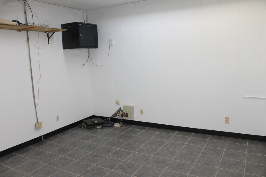 More Photos Of 320 W Lincoln Hwy, Cortland Industrial For Sale