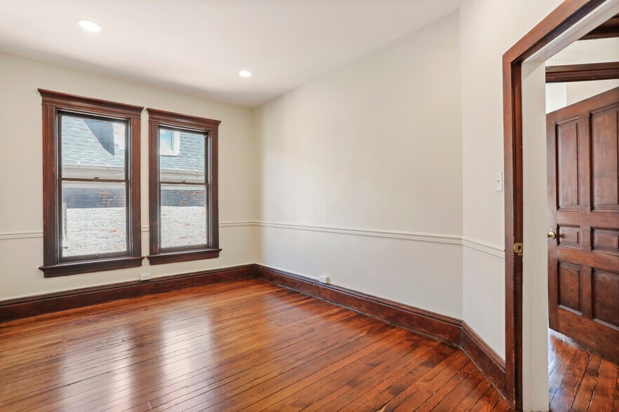 More Photos Of 408 W King St, Martinsburg Loft Creative Space For Lease