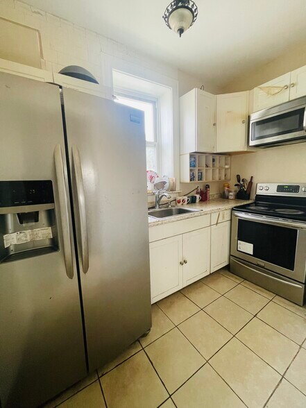 More Photos Of 6334 Dogwood Rd, Baltimore Office For Sale