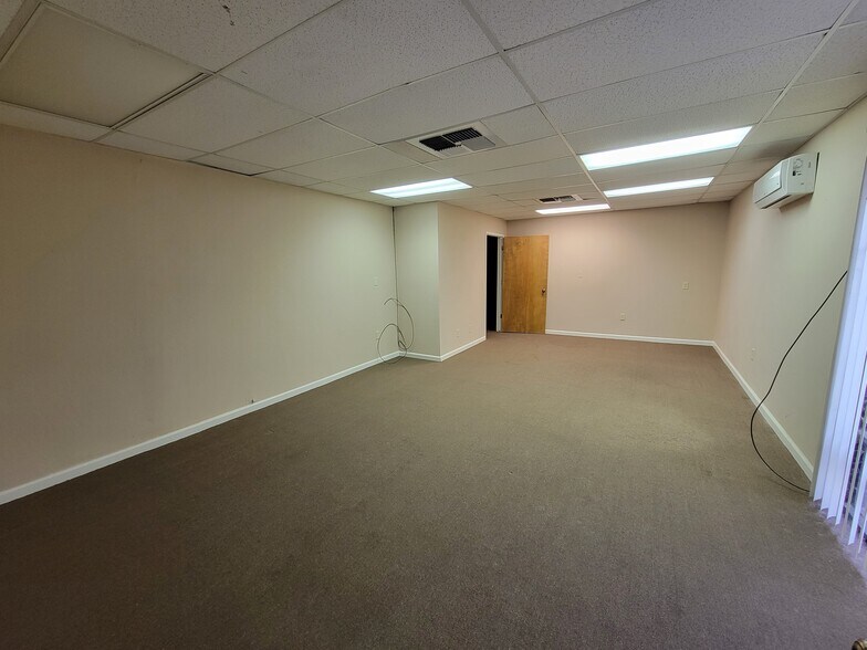 More Photos Of 409 Center St, Yuba City Storefront Retail Office For Sale