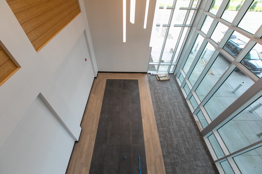 More Photos Of 1425 E Glendale Blvd., Valparaiso Healthcare For Lease