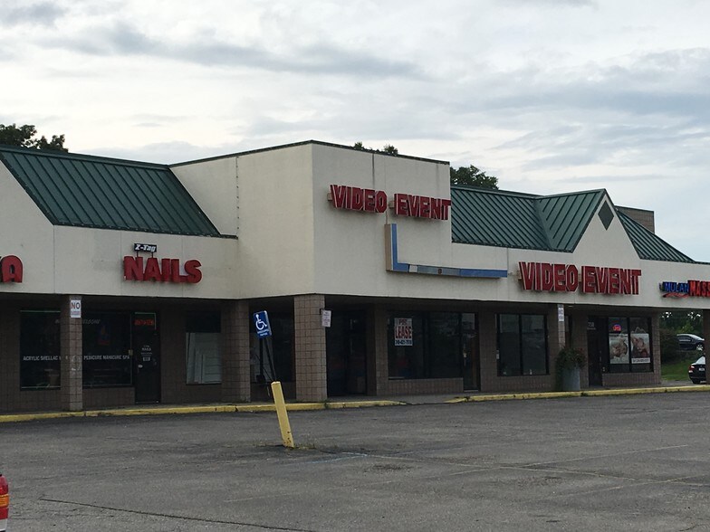 More Photos Of 744 W Highland Rd, Highland Township Unknown For Lease