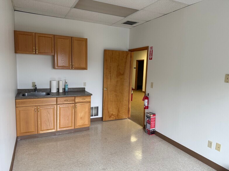 More Photos Of 132 Central St, Foxborough Medical For Sale