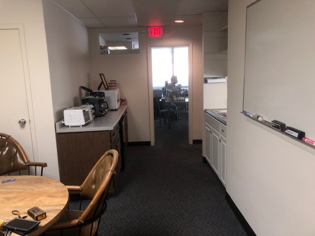 More Photos Of 2 Professional Dr, Gaithersburg Office For Lease