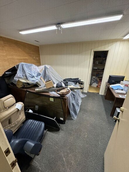 More Photos Of 2032 Sylvester Dr, Moultrie Warehouse For Sale