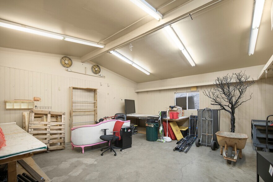 More Photos Of 801 W Whittier Blvd, La Habra Storefront Retail Residential For Sale