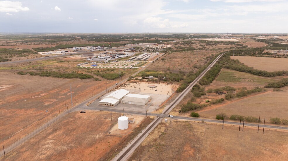 More Photos Of 110 CR 141, Sweetwater Warehouse For Sale