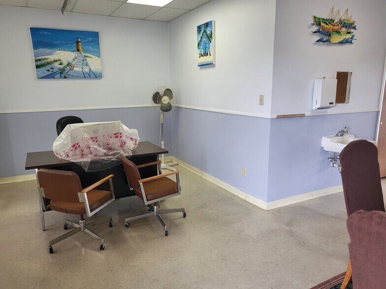 More Photos Of 1121 Route 47, Rio Grande Freestanding For Sale