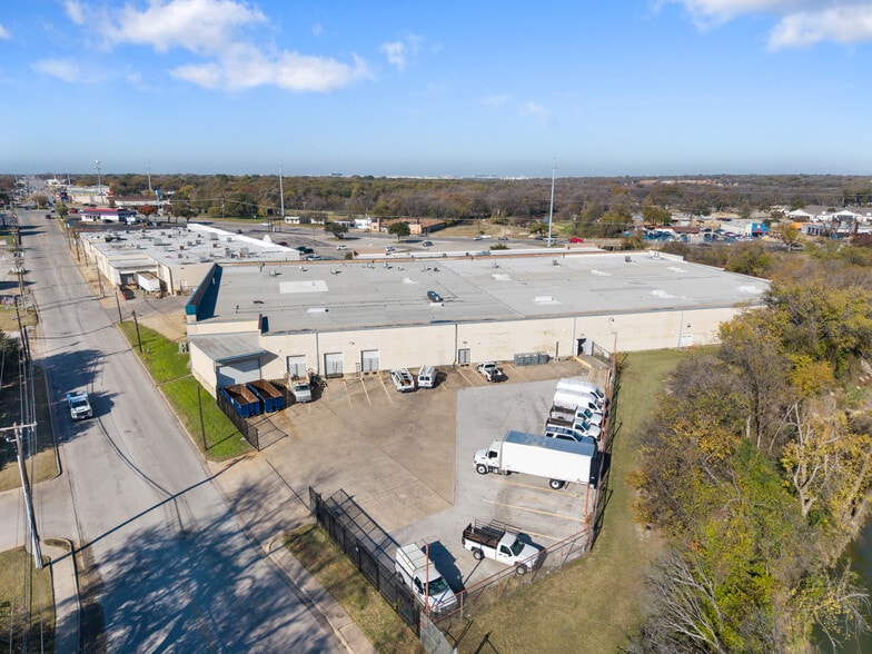 More Photos Of 5305 Midway Rd, Haltom City Distribution For Sale