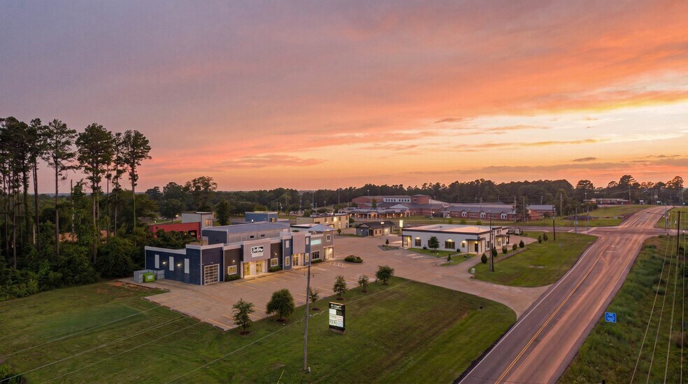 More Photos Of 5848 Judson Rd, Longview Storefront For Lease