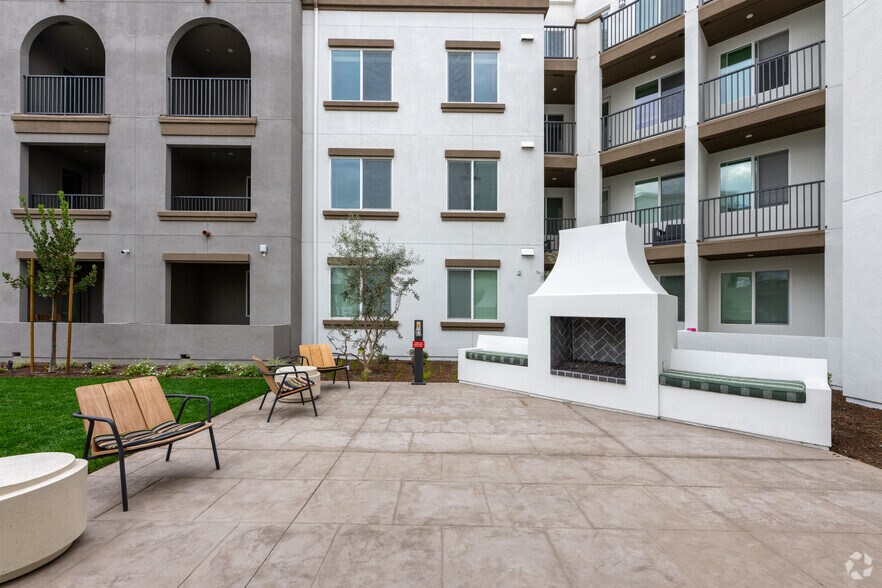 More Photos Of 14817 Foothill Blvd, Fontana Apartments For Lease