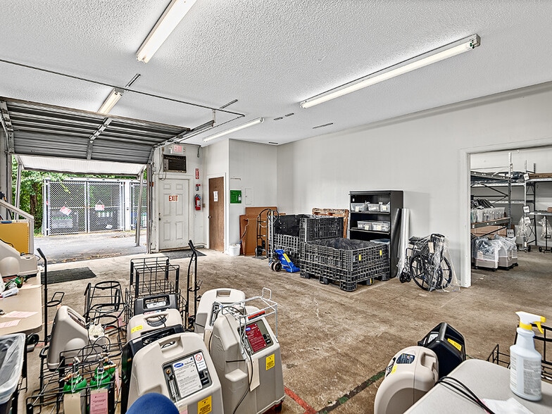 More Photos Of 141 Glenn Bridge Rd, Arden Light Distribution For Lease