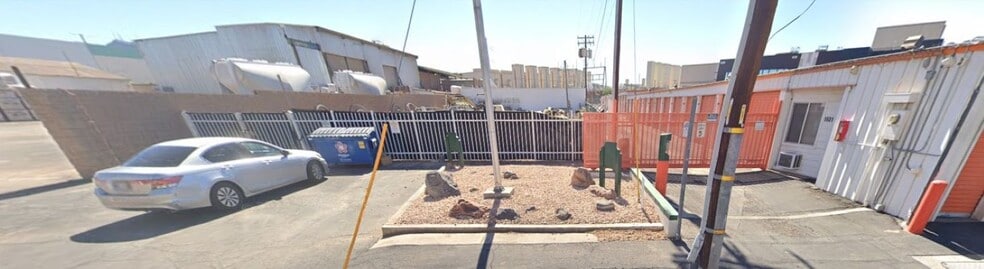 More Photos Of 1601 Athol Ave, Henderson Self Storage For Lease
