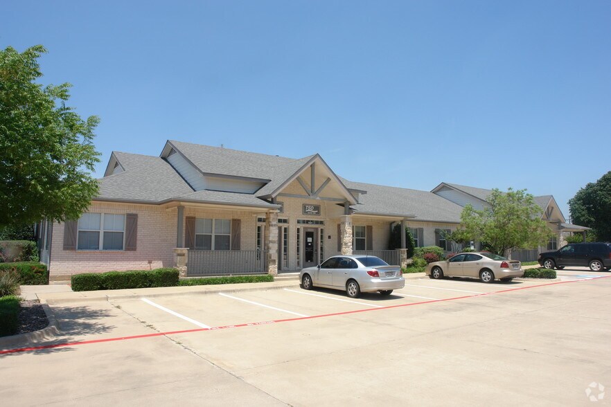 More Photos Of 2613 Sagebrush Dr, Flower Mound Medical For Lease