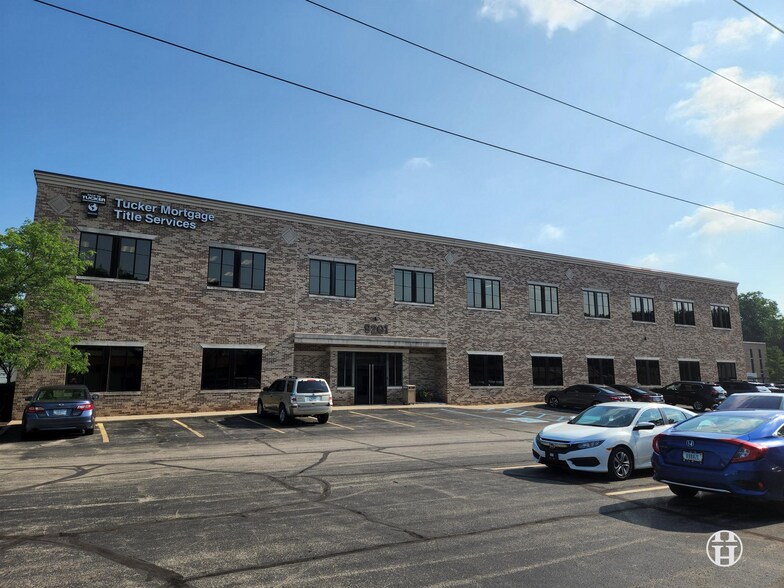 Primary Photo Of 9201 N Meridian St, Indianapolis Office For Sale