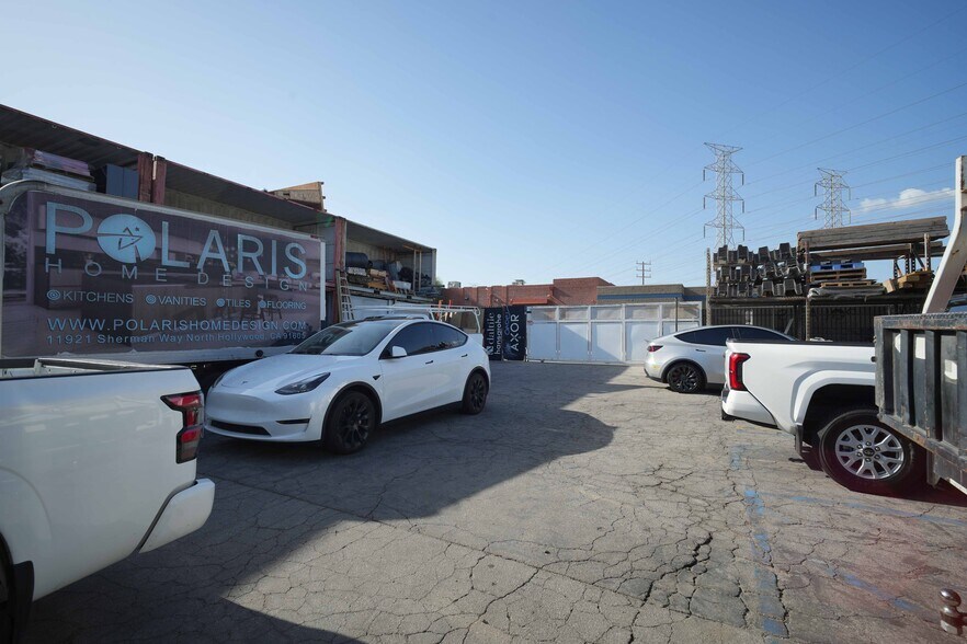 More Photos Of 11921 Sherman Way, North Hollywood Warehouse For Sale