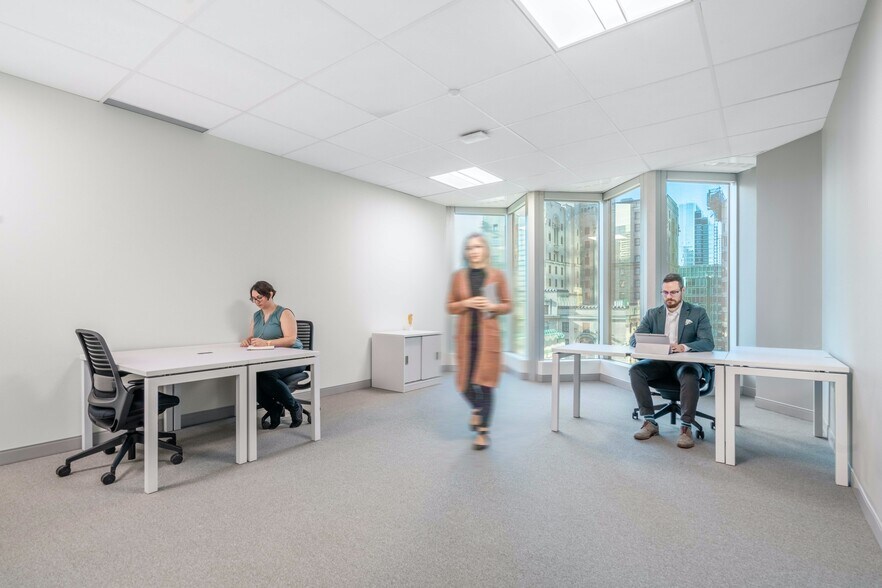 More Photos Of 200 Bay St, Toronto General Retail For Lease