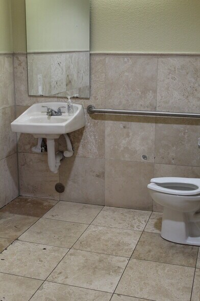 More Photos Of 5208 Village Creek Dr, Plano Office For Lease