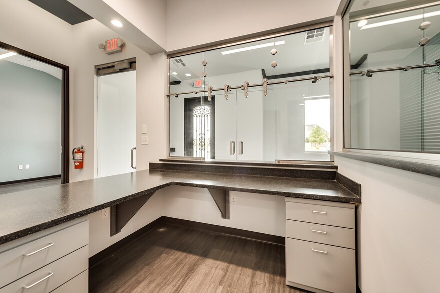 255 W Lebanon, Frisco, TX 75036 For Lease Cityfeet.com