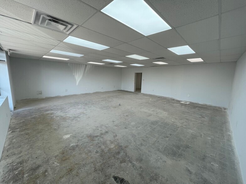 More Photos Of 19000 W Warren Ave, Detroit Freestanding For Sale