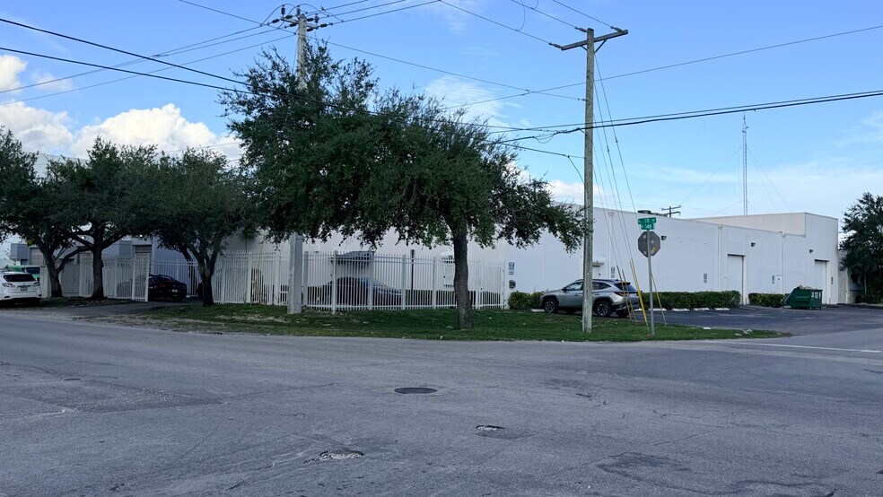 Primary Photo Of 15251 NE 18th Ave, North Miami Beach Industrial For Lease