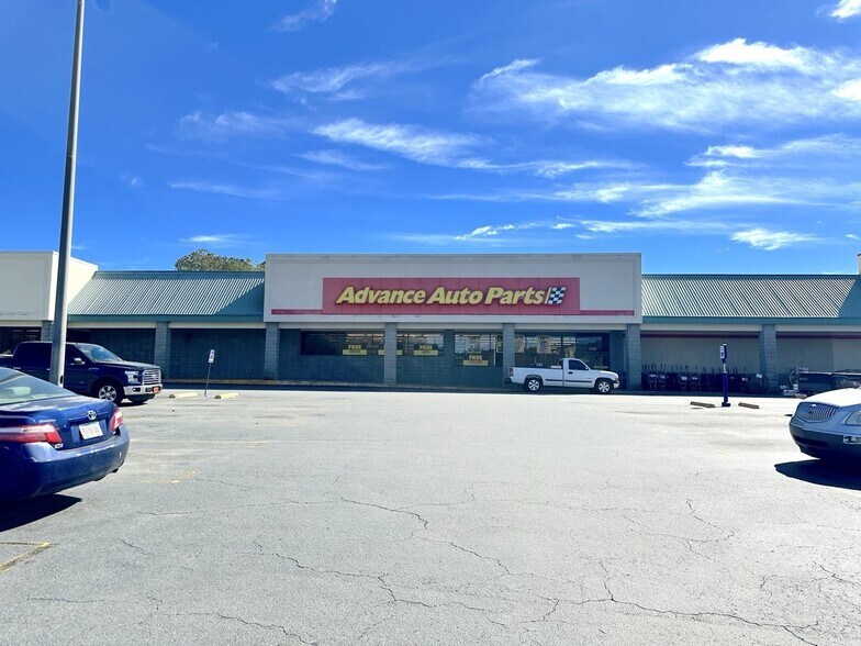 More Photos Of 1123-1129 W Ogeechee St, Sylvania General Retail For Lease