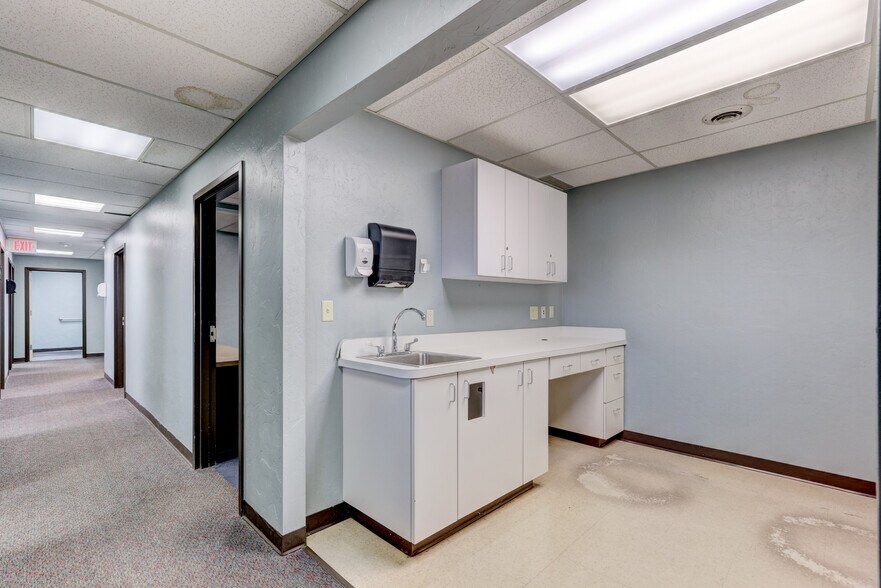 More Photos Of 5622 N Portland Ave, Oklahoma City Medical For Lease