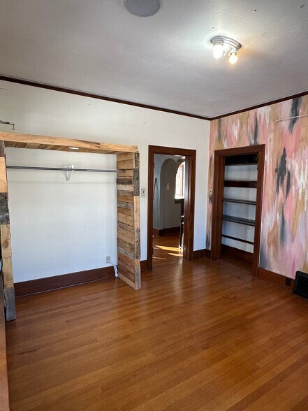 More Photos Of 9 Caulfield Ave, Camdenton Storefront Retail Office For Sale