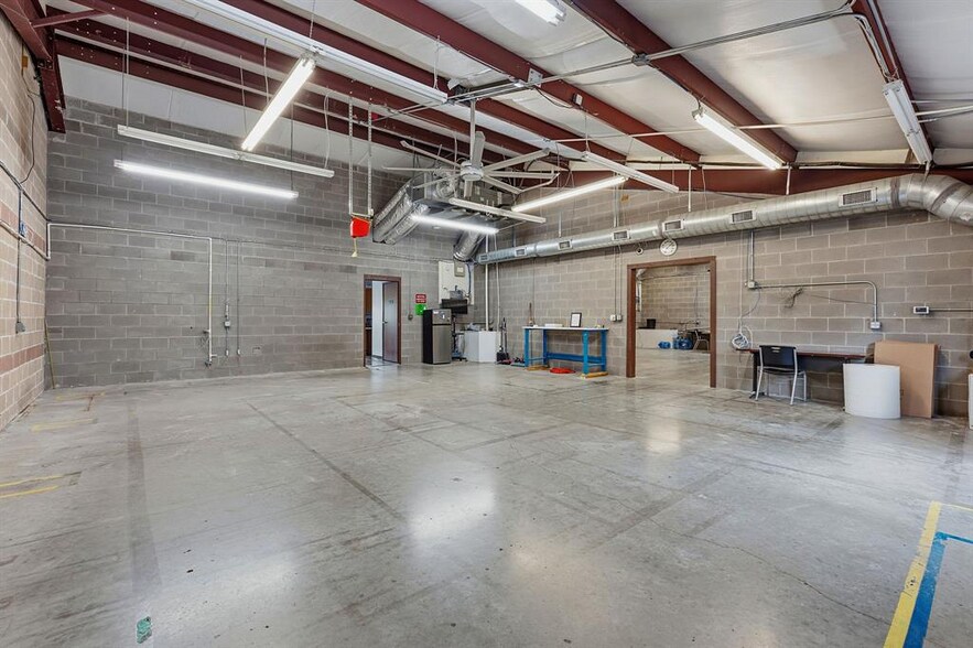 More Photos Of 2100 E Highway 290, Dripping Springs Flex For Lease