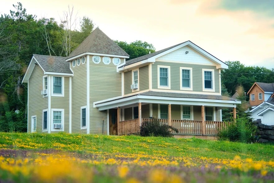 More Photos Of 218 NY-296, Windham Hotel For Sale