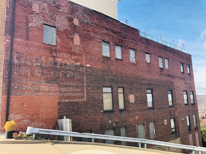 More Photos Of 3567 Bigelow Blvd, Pittsburgh Loft Creative Space For Sale