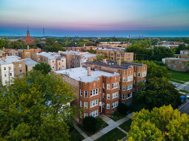 More Photos Of 10947 S King Dr, Chicago Apartments For Sale