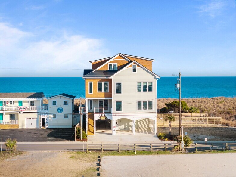 More Photos Of 312 Carolina Beach Ave N, Carolina Beach Office For Sale