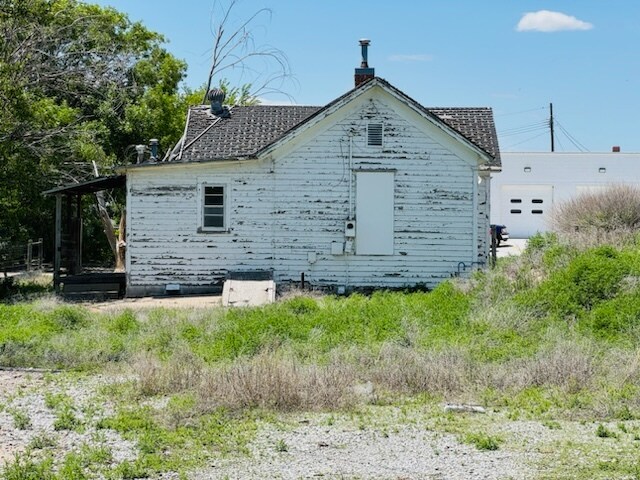 More Photos Of 506 E B St, McCook Service Station For Sale