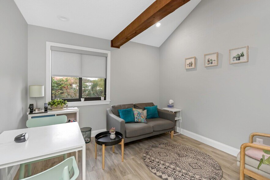 More Photos Of 1022 Main St, Dunedin Medical For Sale