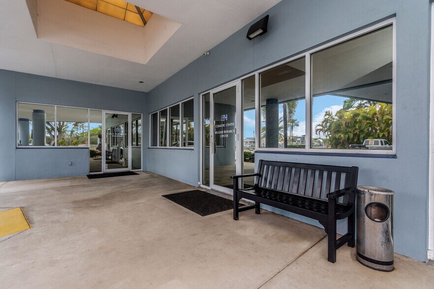 More Photos Of 7641 66th St N, Pinellas Park Medical For Sale