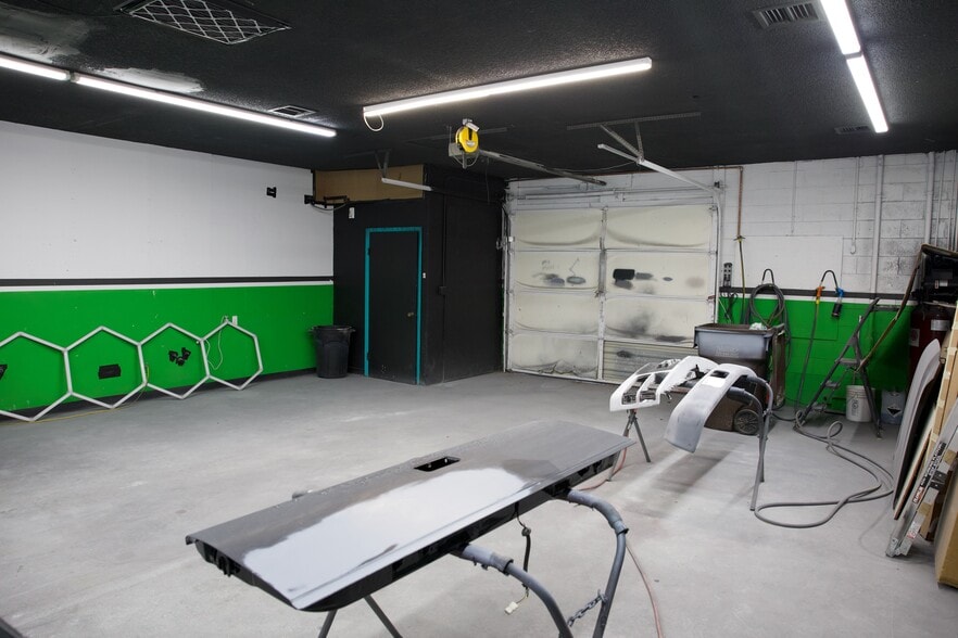 More Photos Of 1136 Kimbark St, Longmont Warehouse For Lease